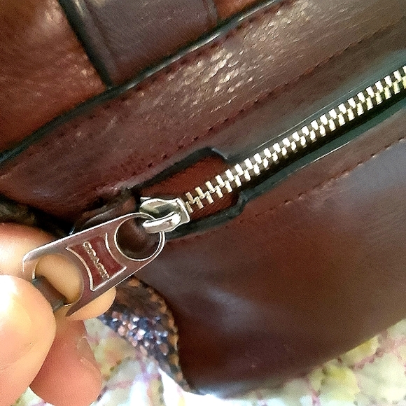 Coach handbag/cross body purse brown leather and snake skin. Silver zippers. - Picture 4 of 7